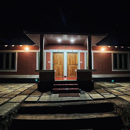 Mahout Resort Wayanad - An Experiential Jungle Stay With Waterfall Kalpetta Exteriör bild